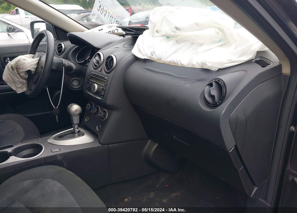 2014 NISSAN ROGUE SELECT S VIN: JN8AS5MV0EW701180
