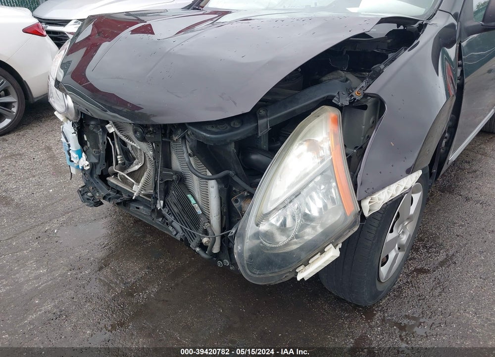 2014 NISSAN ROGUE SELECT S VIN: JN8AS5MV0EW701180
