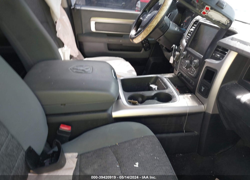2016 RAM 1500 VIN: 1C6RR7LM2GS204731