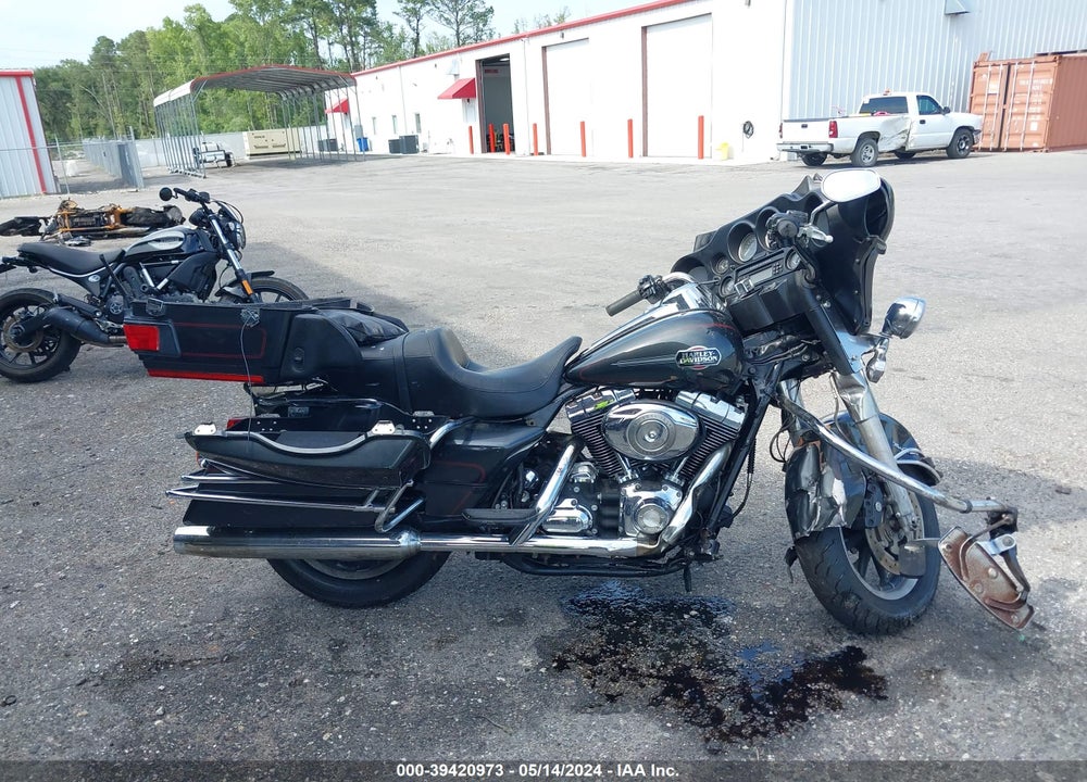 2008 HARLEY-DAVIDSON FLHTCUI VIN: 1HD1FC4128Y680339
