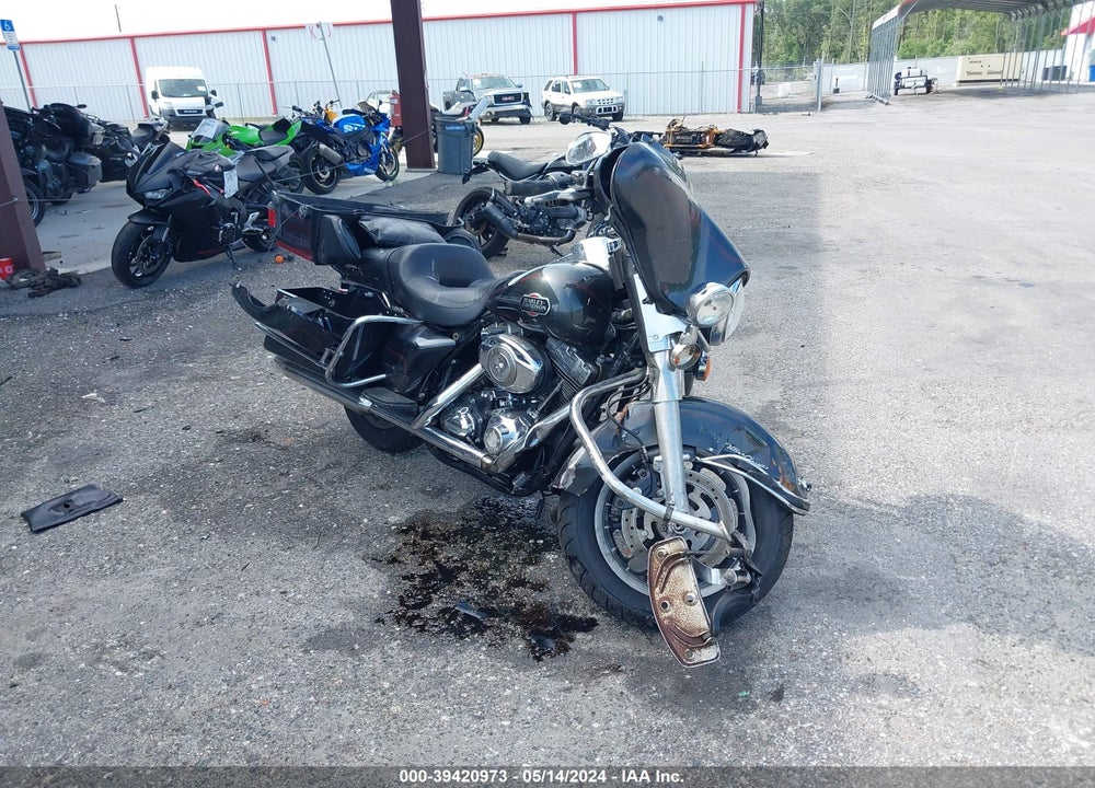 2008 HARLEY-DAVIDSON FLHTCUI VIN: 1HD1FC4128Y680339