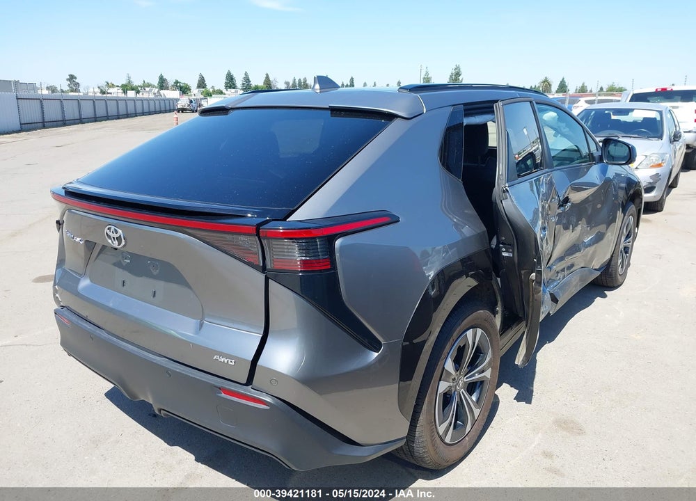 2023 TOYOTA BZ4X XLE VIN: JTMABACA8PA032448