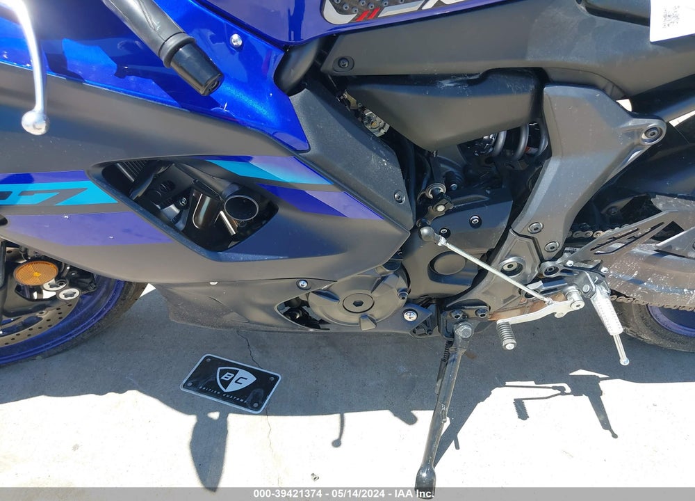2024 YAMAHA YZFR7 VIN: JYARM38E4RA010448