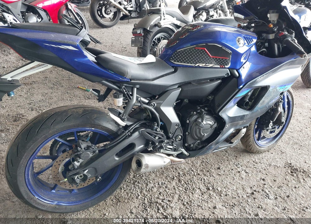 2024 YAMAHA YZFR7 VIN: JYARM38E4RA010448