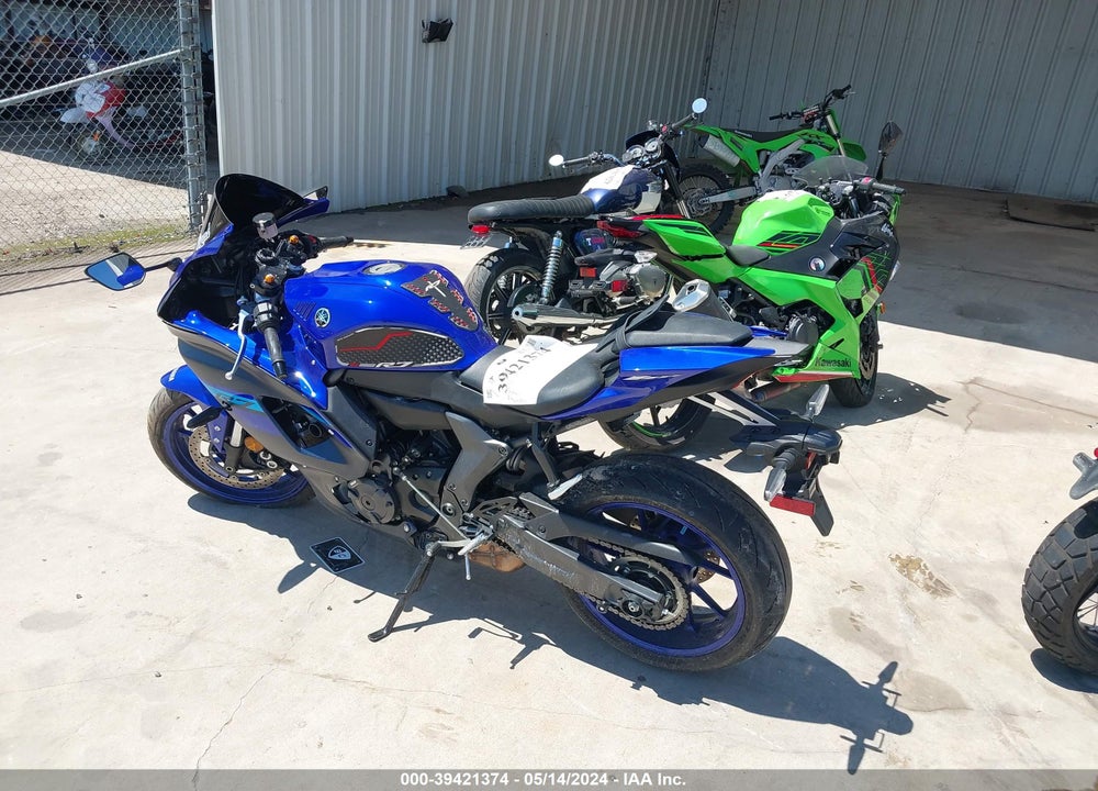 2024 YAMAHA YZFR7 VIN: JYARM38E4RA010448