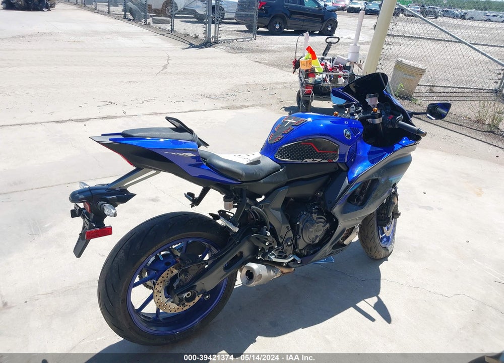 2024 YAMAHA YZFR7 VIN: JYARM38E4RA010448