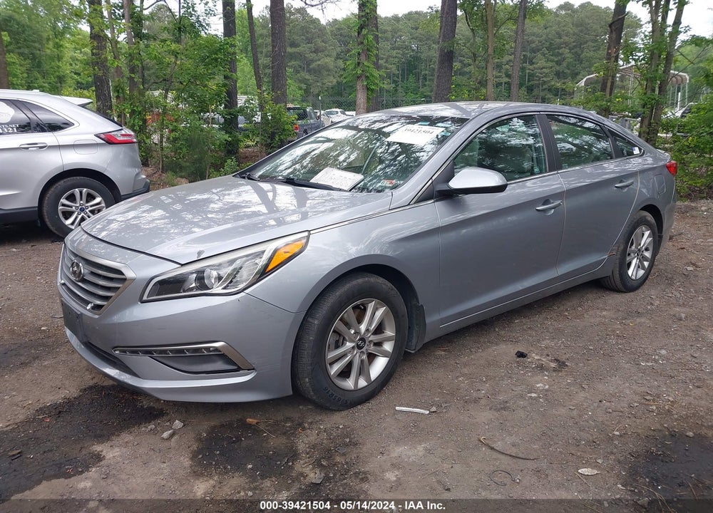 2015 HYUNDAI SONATA SE VIN: 5NPE24AF5FH145959