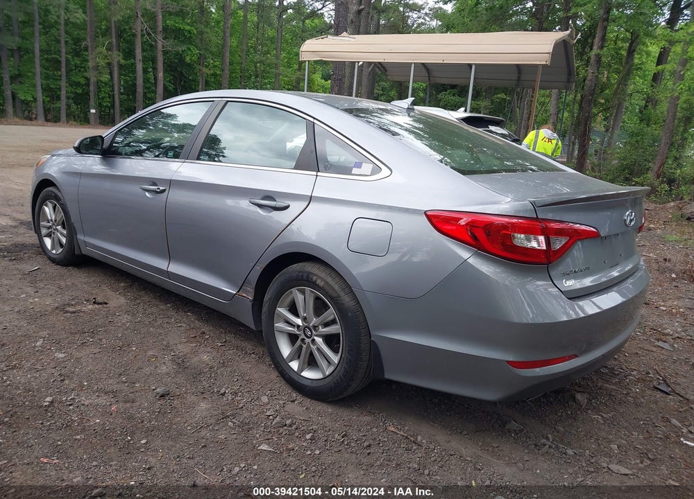 2015 HYUNDAI SONATA SE VIN: 5NPE24AF5FH145959