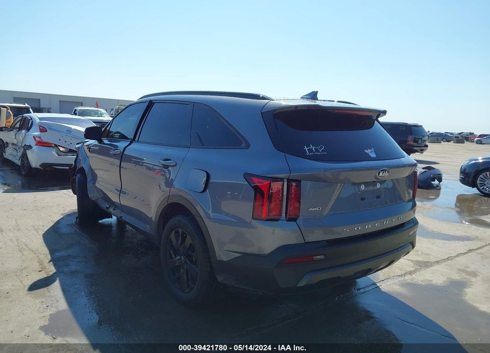 2021 KIA SORENTO S VIN: 5XYRLDLC9MG069572