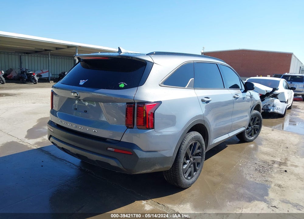 2021 KIA SORENTO S VIN: 5XYRLDLC9MG069572