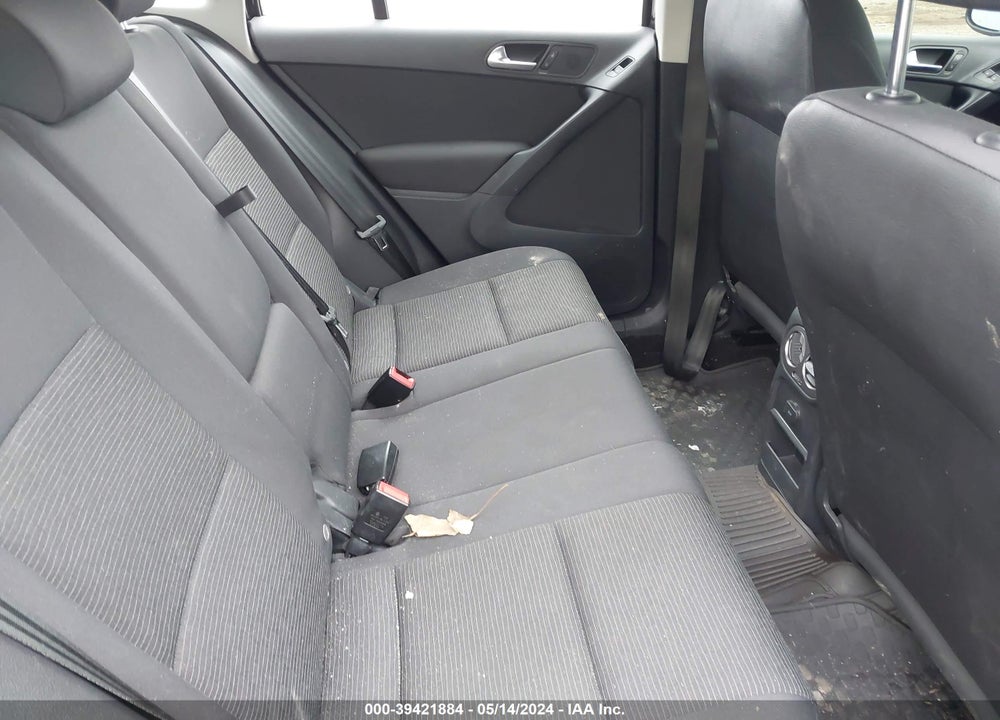 2017 VOLKSWAGEN TIGUAN 2.0T/2.0T S VIN: WVGBV7AX9HK051961