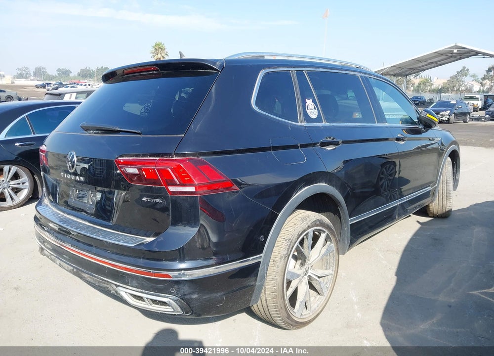 2022 VOLKSWAGEN TIGUAN 2.0T SEL R-LINE VIN: 3VV4B7AX2NM121098