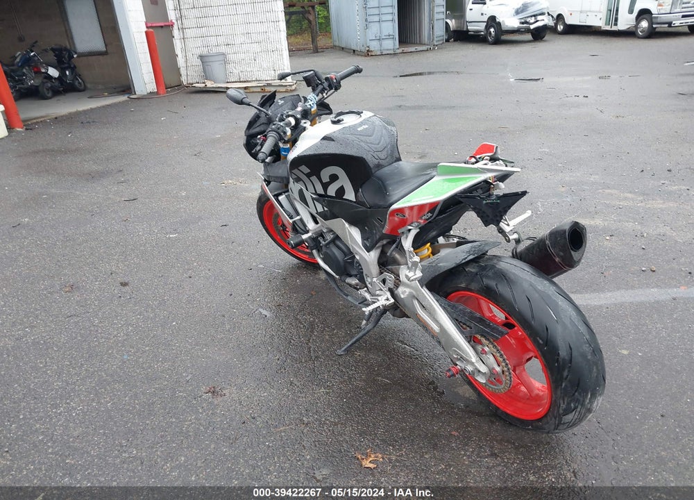 2017 APRILIA TUONO V4 1100 FACTORY VIN: ZD4KGUA0XHS000473