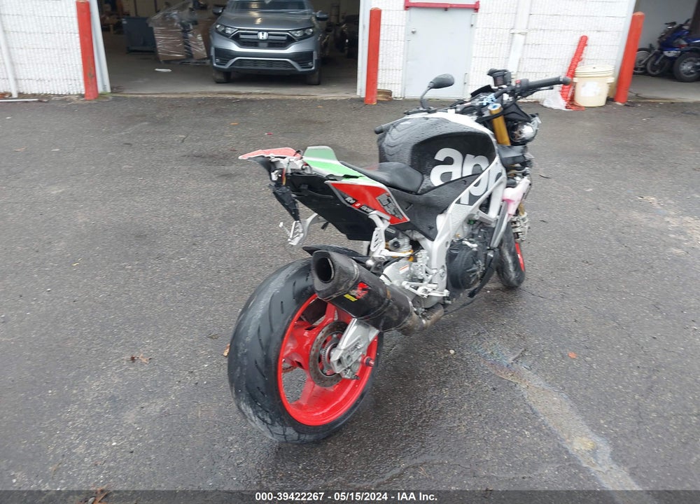 2017 APRILIA TUONO V4 1100 FACTORY VIN: ZD4KGUA0XHS000473