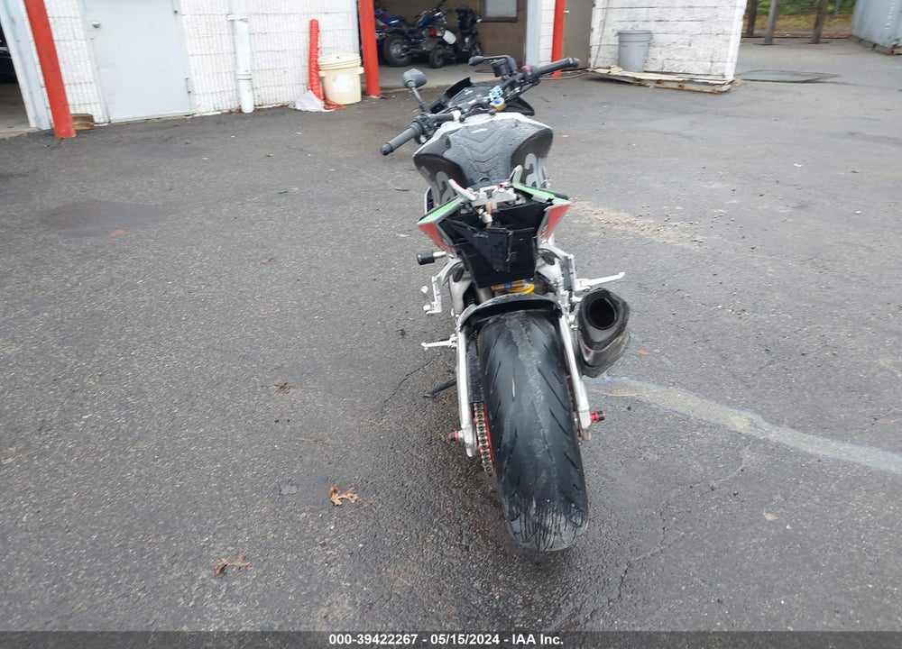 2017 APRILIA TUONO V4 1100 FACTORY VIN: ZD4KGUA0XHS000473