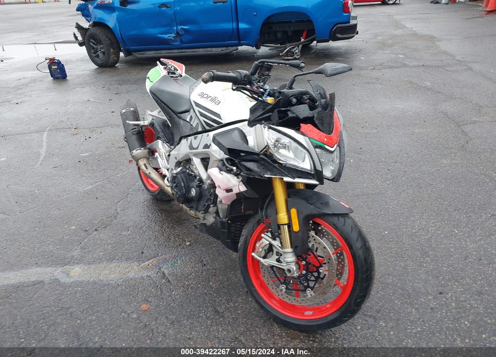 2017 APRILIA TUONO V4 1100 FACTORY VIN: ZD4KGUA0XHS000473