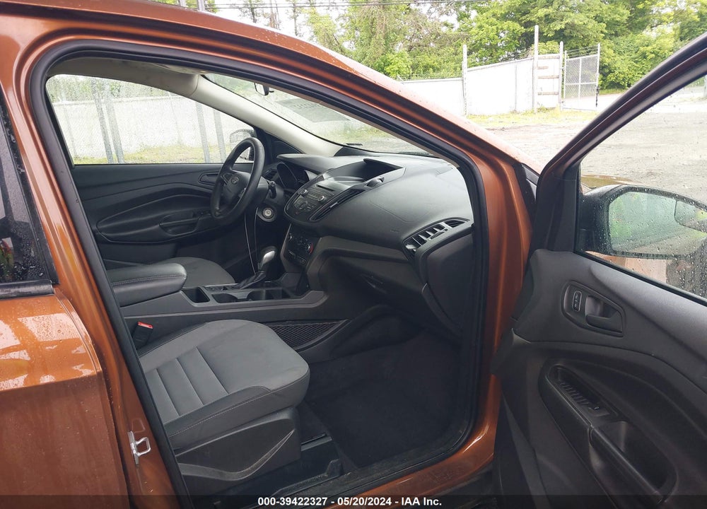 2017 FORD ESCAPE S VIN: 1FMCU0F76HUC61090