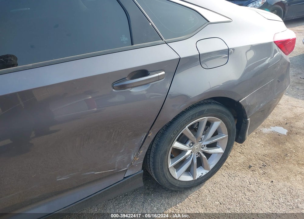 2022 HONDA ACCORD LX VIN: 1HGCV1F11NA007112