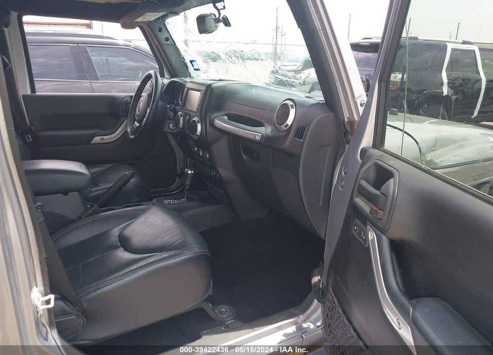 2015 JEEP WRANGLER UNLIMITED SAHARA VIN: 1C4BJWEG0FL751976