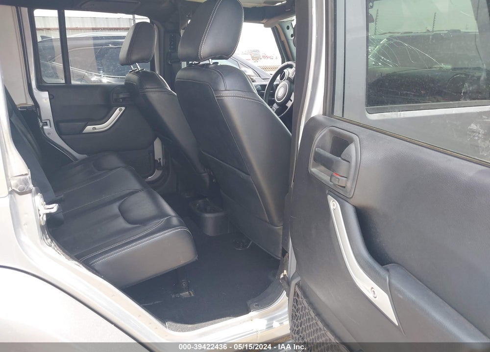 2015 JEEP WRANGLER UNLIMITED SAHARA VIN: 1C4BJWEG0FL751976