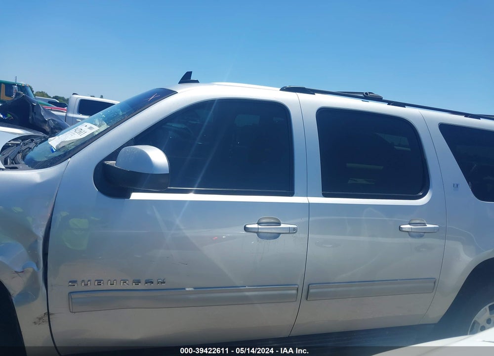 2014 CHEVROLET SUBURBAN 1500 LT VIN: 1GNSCJE09ER165733