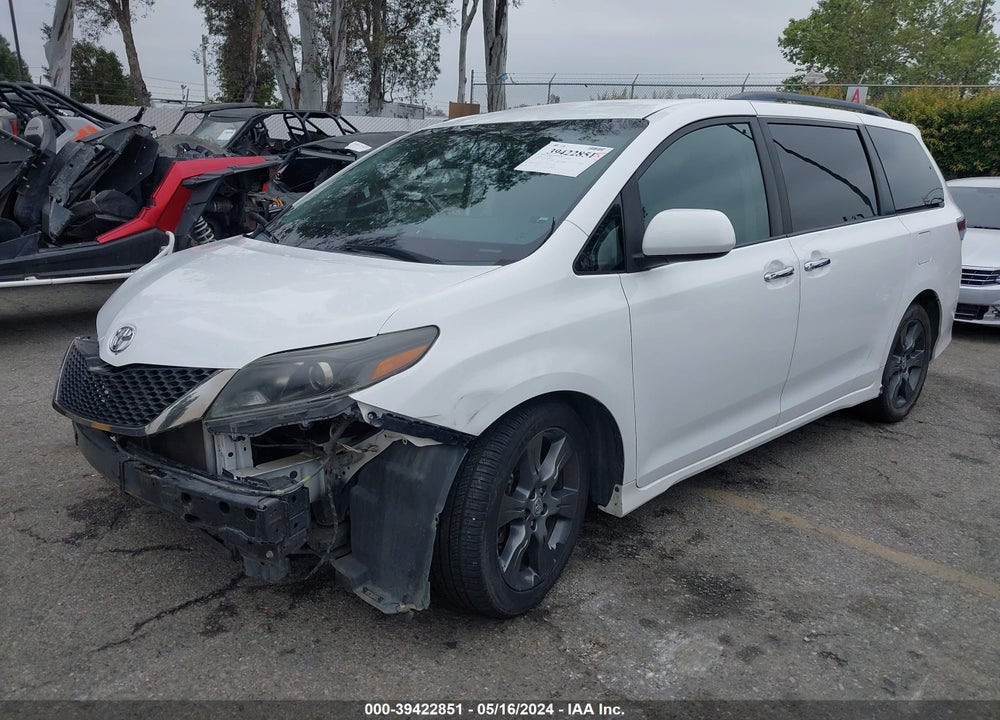 2015 TOYOTA SIENNA SE 8 PASSENGER VIN: 5TDXK3DC1FS638424
