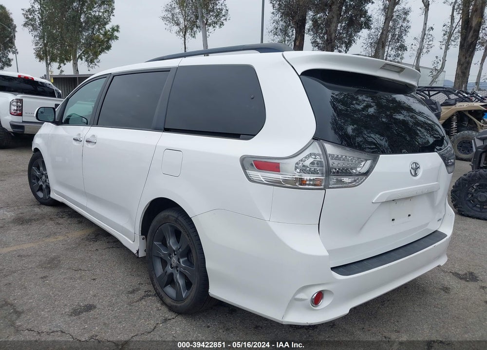 2015 TOYOTA SIENNA SE 8 PASSENGER VIN: 5TDXK3DC1FS638424
