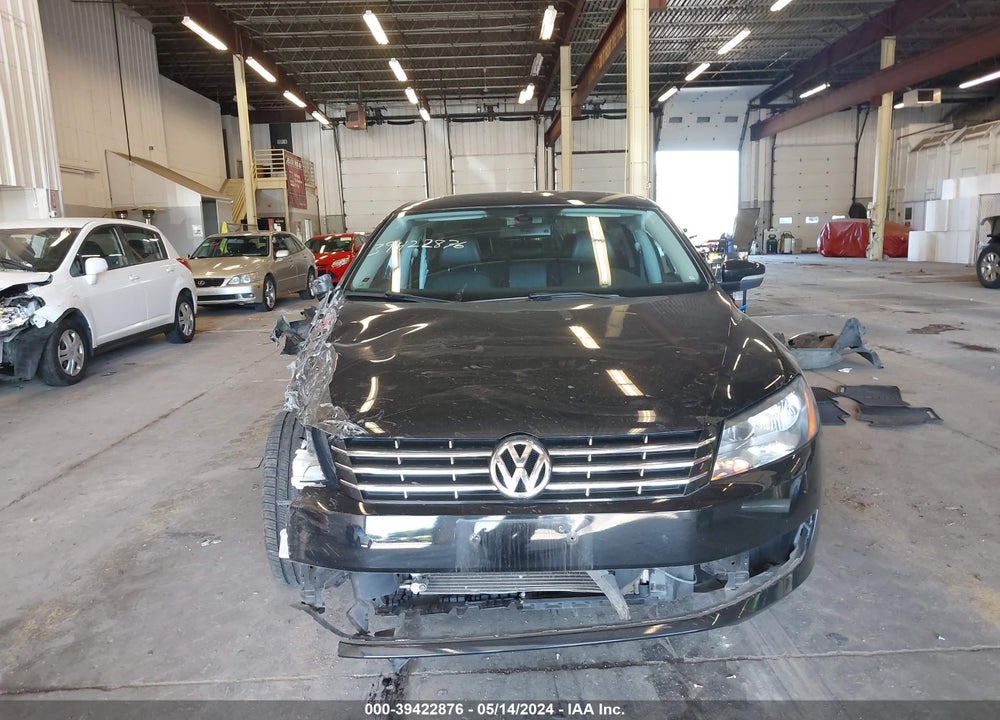 2014 VOLKSWAGEN PASSAT 2.0L TDI SE VIN: 1VWBN7A38EC068951