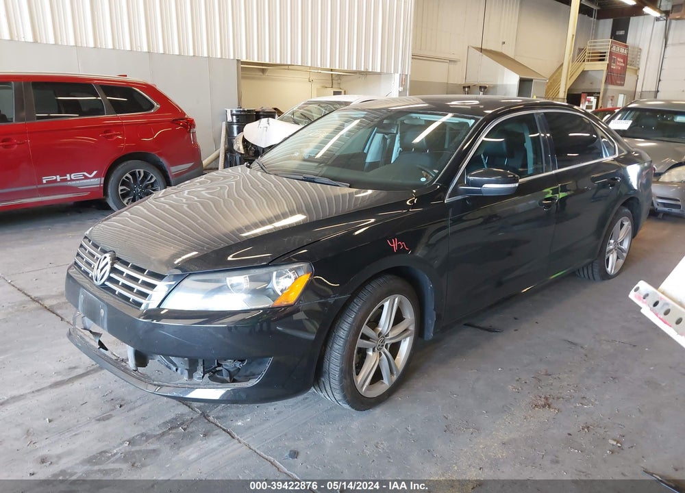 2014 VOLKSWAGEN PASSAT 2.0L TDI SE VIN: 1VWBN7A38EC068951