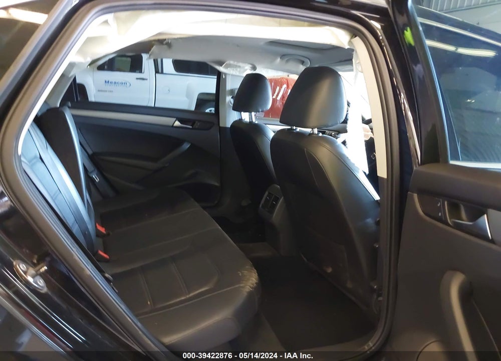 2014 VOLKSWAGEN PASSAT 2.0L TDI SE VIN: 1VWBN7A38EC068951