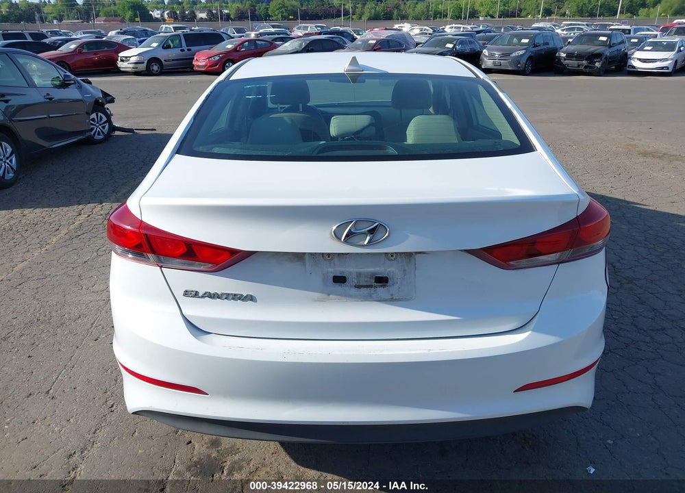 2017 HYUNDAI ELANTRA VIN: 5NPD84LF3HH178937