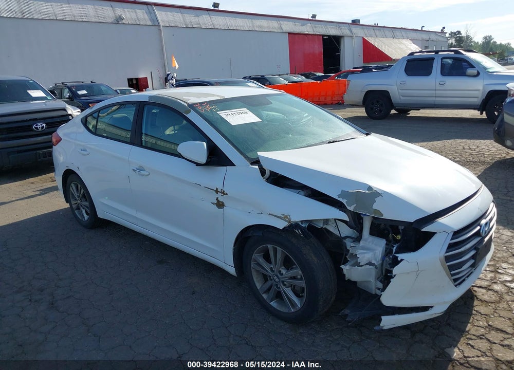 2017 HYUNDAI ELANTRA VIN: 5NPD84LF3HH178937