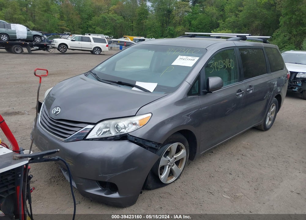 2015 TOYOTA SIENNA LE 8 PASSENGER VIN: 5TDKK3DCXFS542852