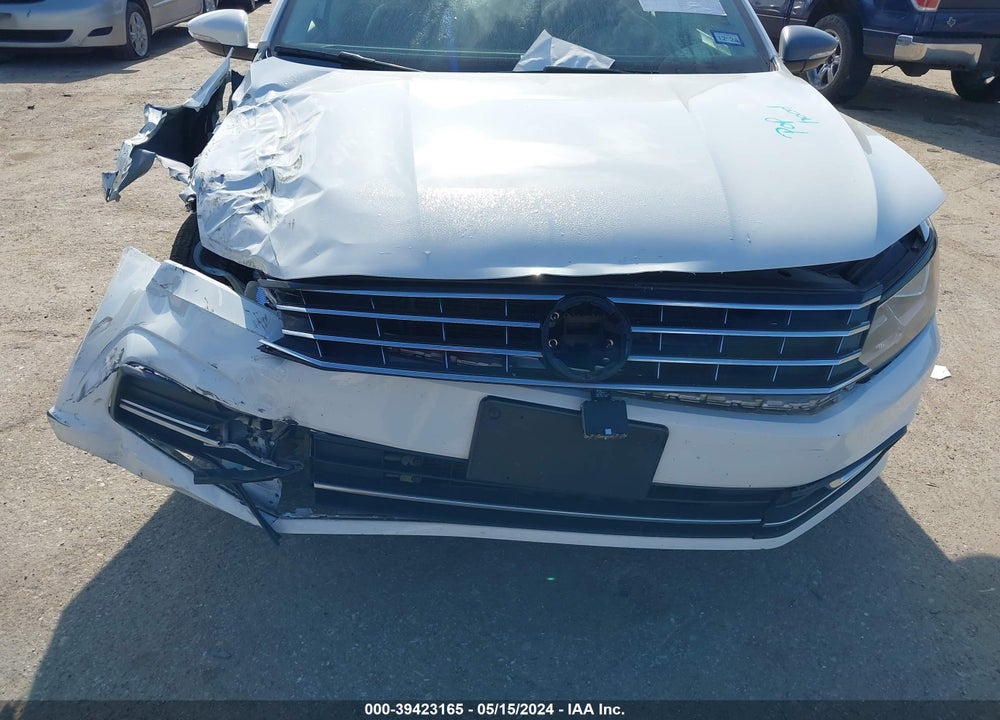 2018 VOLKSWAGEN PASSAT 2.0T SE VIN: 1VWBA7A36JC050776