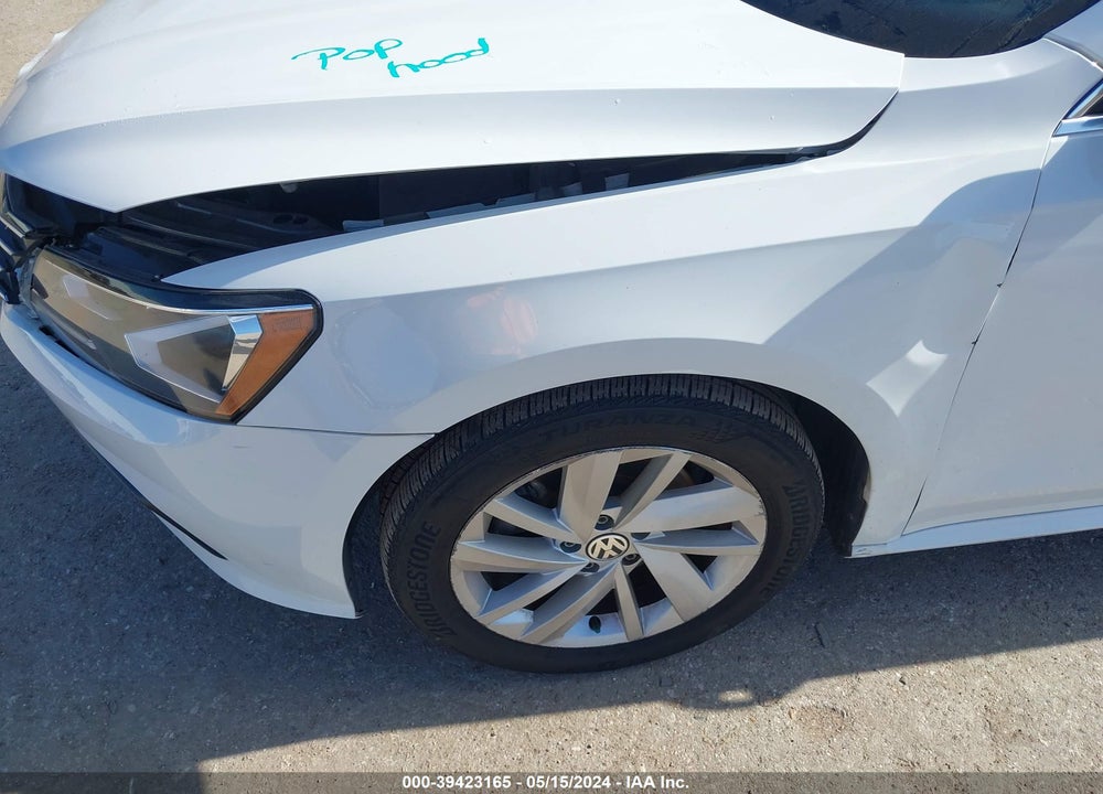 2018 VOLKSWAGEN PASSAT 2.0T SE VIN: 1VWBA7A36JC050776