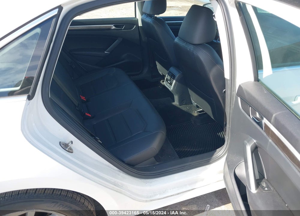 2018 VOLKSWAGEN PASSAT 2.0T SE VIN: 1VWBA7A36JC050776