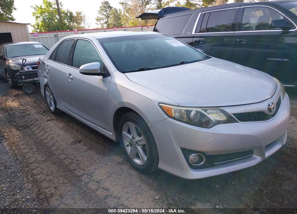 2014 TOYOTA CAMRY SE VIN: 4T1BF1FKXEU816635