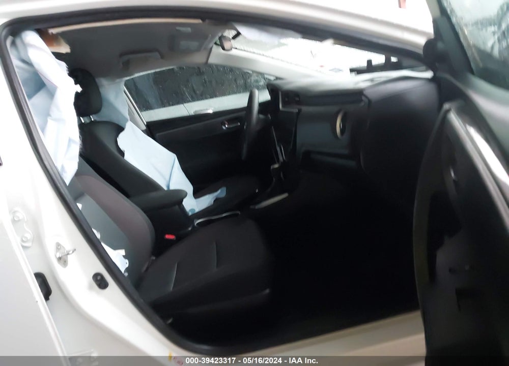 2019 TOYOTA COROLLA LE VIN: 2T1BURHE2KC241343