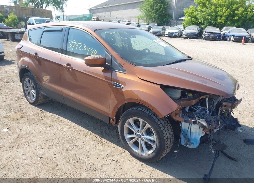 2017 FORD ESCAPE SE VIN: 1FMCU9GD4HUD72102