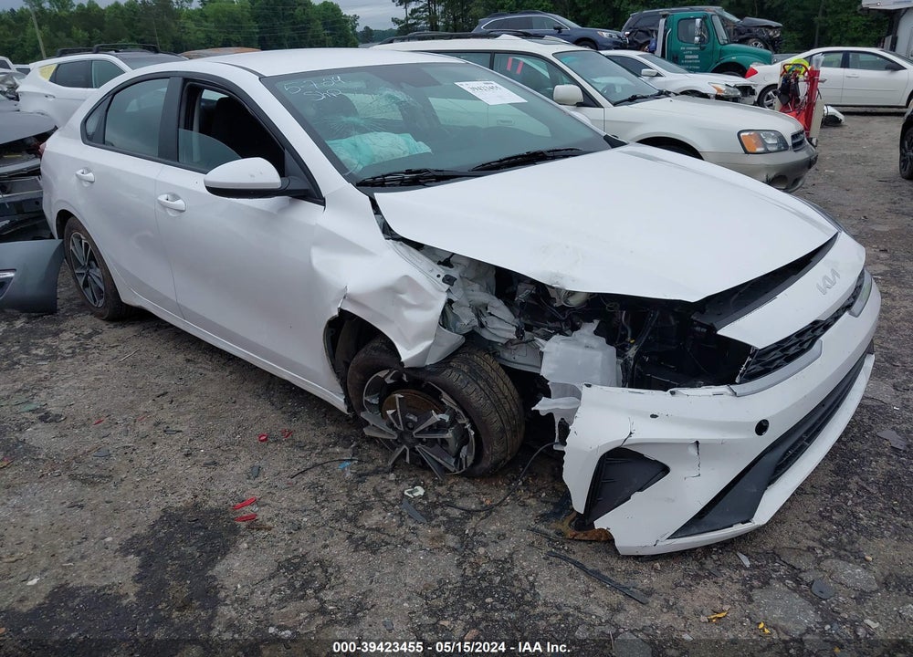 2024 KIA FORTE LXS VIN: 3KPF24AD1RE736205