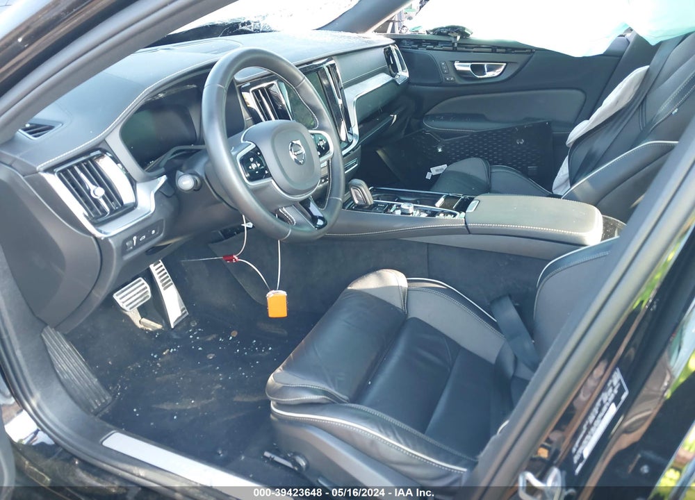 2021 VOLVO S60 RECHARGE PLUG-IN HYBRID T8 R-DESIGN VIN: 7JRBR0FM1MG113074