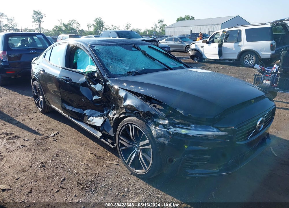 2021 VOLVO S60 RECHARGE PLUG-IN HYBRID T8 R-DESIGN VIN: 7JRBR0FM1MG113074