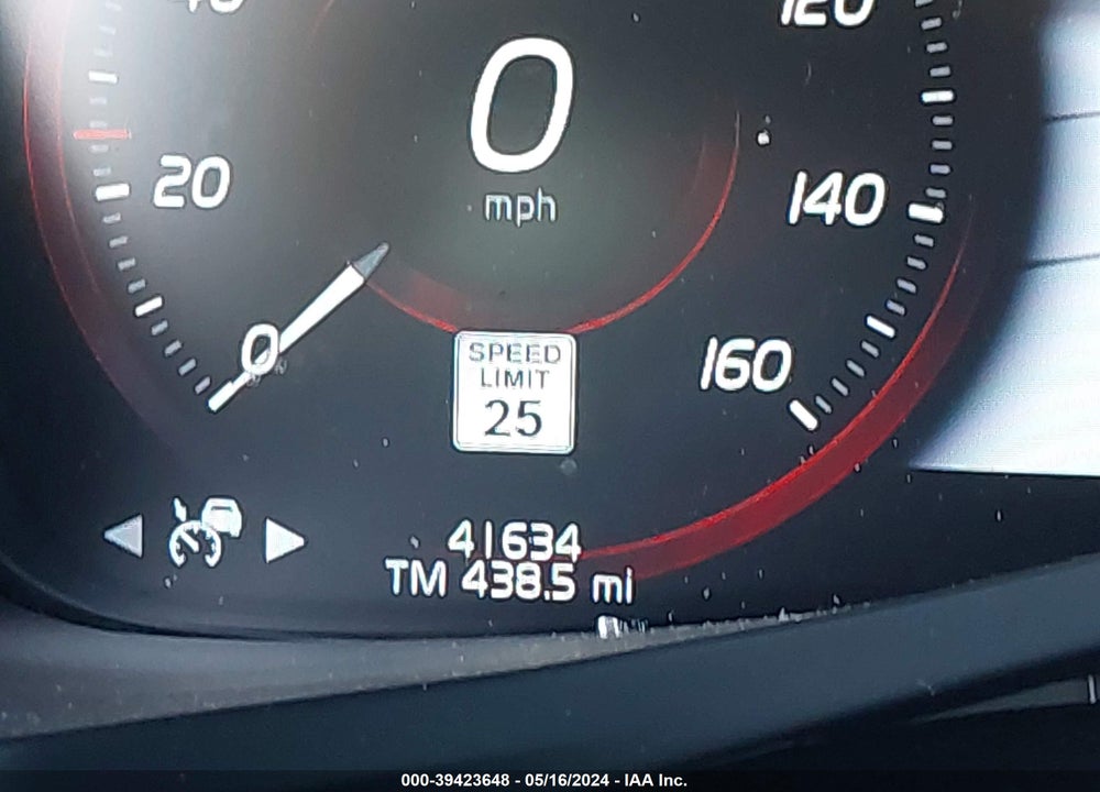 2021 VOLVO S60 RECHARGE PLUG-IN HYBRID T8 R-DESIGN VIN: 7JRBR0FM1MG113074