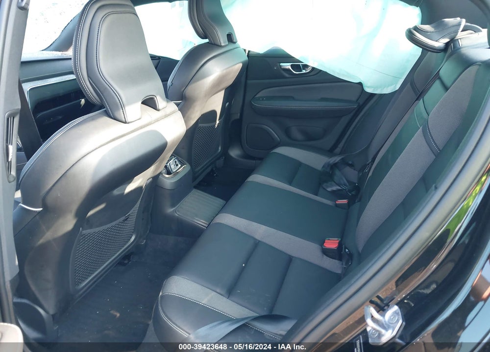 2021 VOLVO S60 RECHARGE PLUG-IN HYBRID T8 R-DESIGN VIN: 7JRBR0FM1MG113074