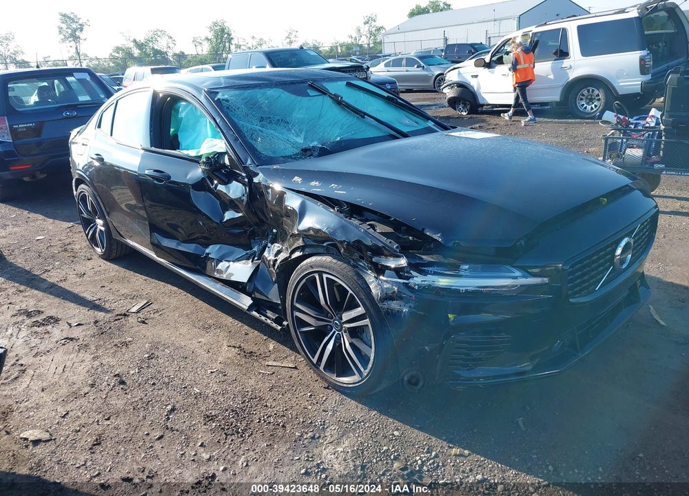 2021 VOLVO S60 RECHARGE PLUG-IN HYBRID T8 R-DESIGN VIN: 7JRBR0FM1MG113074
