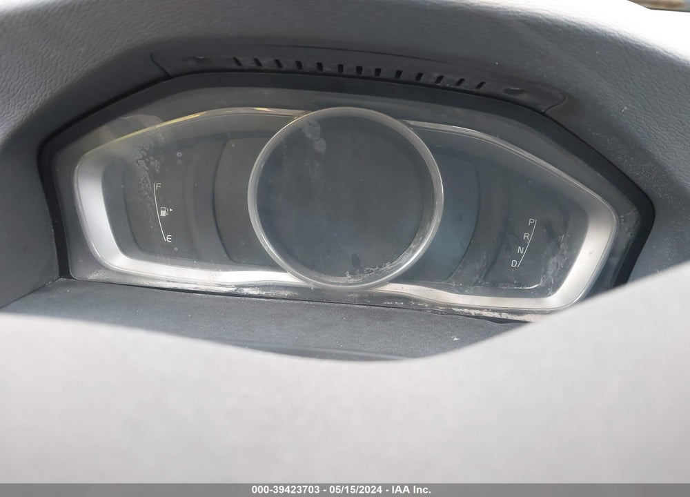 2017 VOLVO V60 VIN: YV140MEK2H1333206