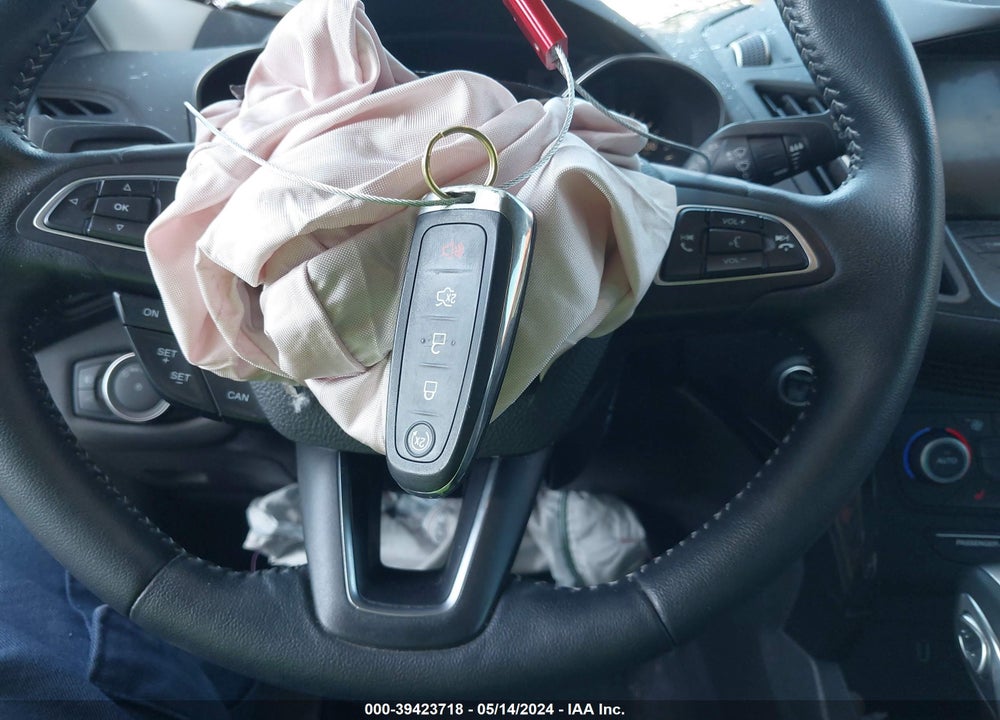2019 FORD ESCAPE VIN: 1FMCU0GD4KUA06238