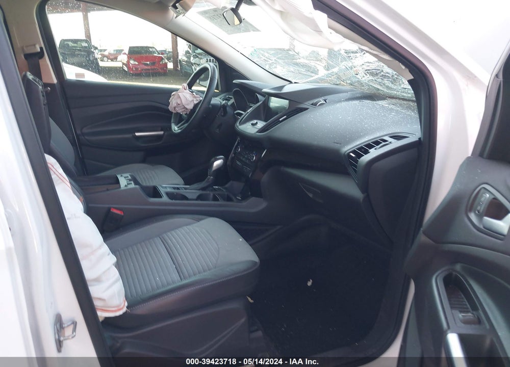 2019 FORD ESCAPE VIN: 1FMCU0GD4KUA06238