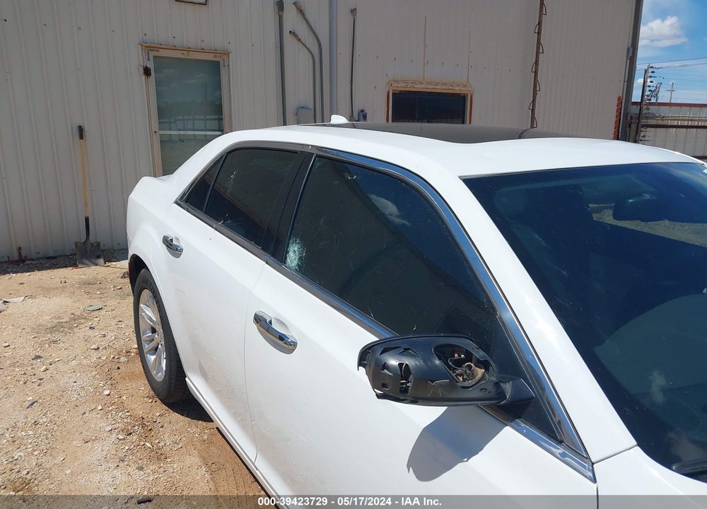 2015 CHRYSLER 300C VIN: 2C3CCAEGXFH802175