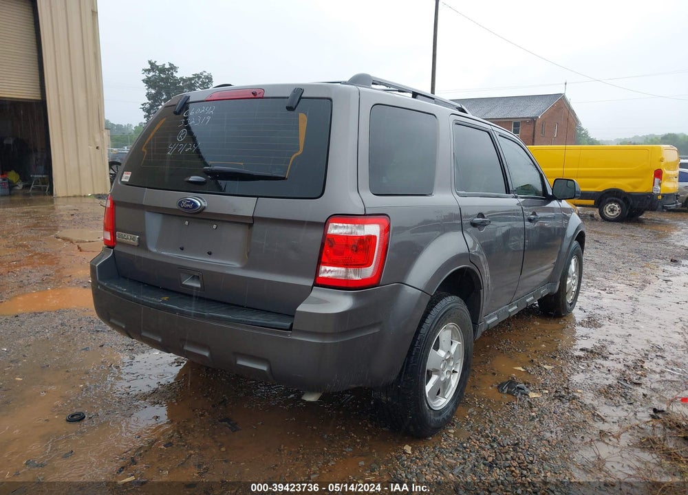 2011 FORD ESCAPE XLS VIN: 1FMCU0C7XBKC60242